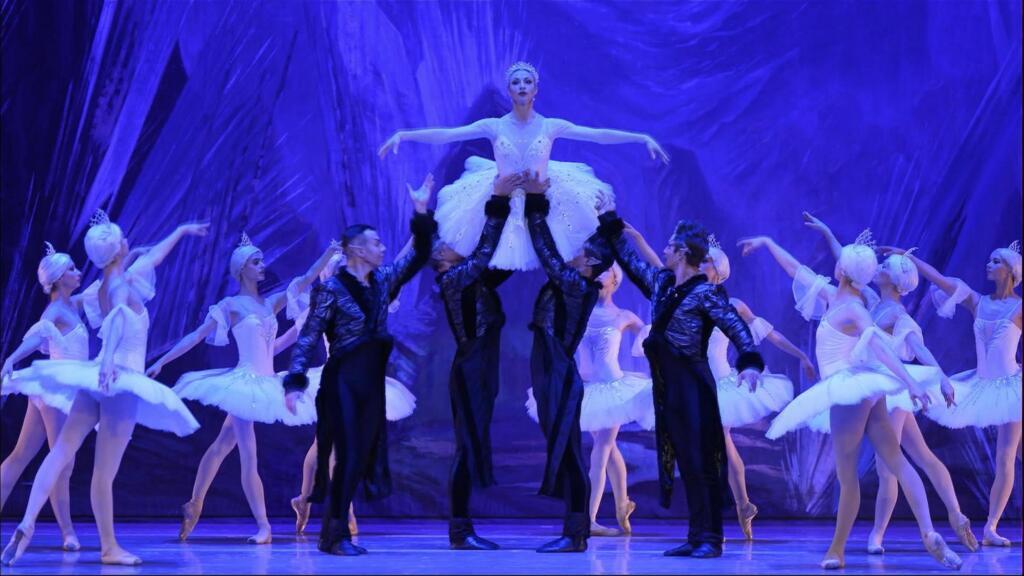 Ukraine : trois ans après l’invasion russe à grande échelle, les Ukrainiens continuent à résister